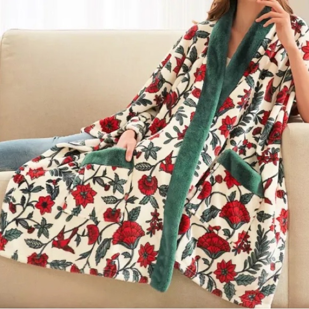 CARDINAL Design Plush Fur Collar House Coat Winter Design New With Tags